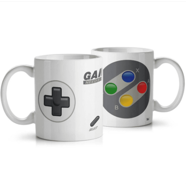 Caneca Branca Joystick Gamer Needs Coffee