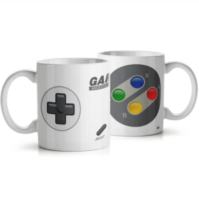 Caneca Branca Joystick Gamer Needs Coffee